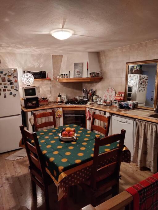 The Golden Eagle - Chalet A Champdepraz Villa อาออสตา ภายนอก รูปภาพ
